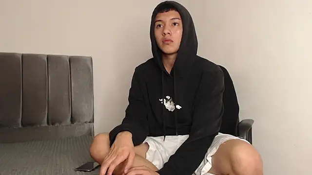 Snapshot of alex-lover chatting on 02-18-25, 08:05 alex-lover online show from 02-18-25, 08:05