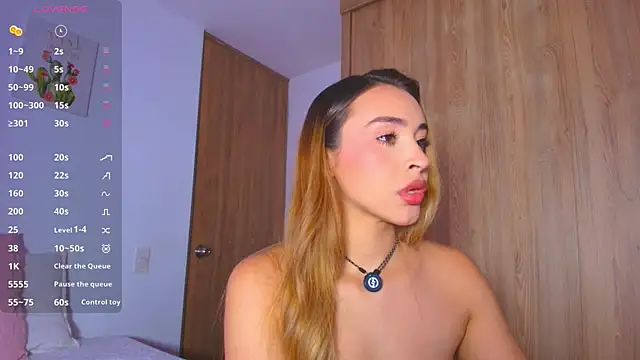 Snapshot of PollyGrey_ chatting on 07-11-26, 03:51 PollyGrey online show from 07-11-26, 03:51