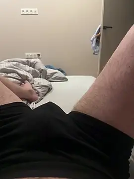 Tomkitomkii online show from 04-10-26, 11:23