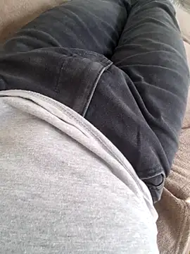 Snapshot of Pedro001Yes chatting on 04-27-26, 04:05 Pedro001Yes online show from 04-27-26, 04:05