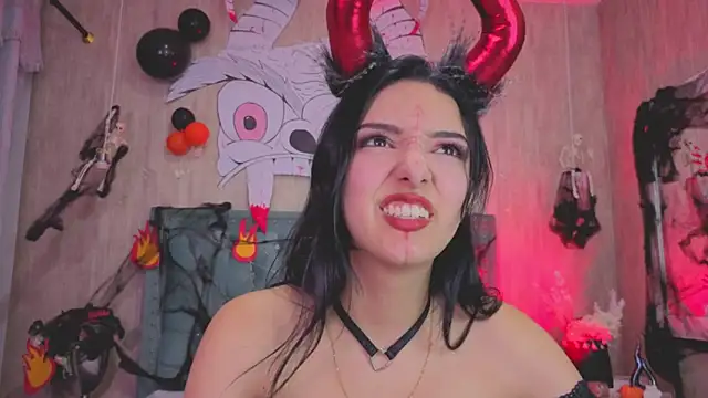 Marcelaa fox online show from 10-31-25, 09:43