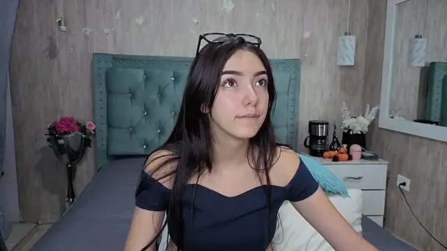 Marcelaa fox online show from 05-20-26, 08:17
