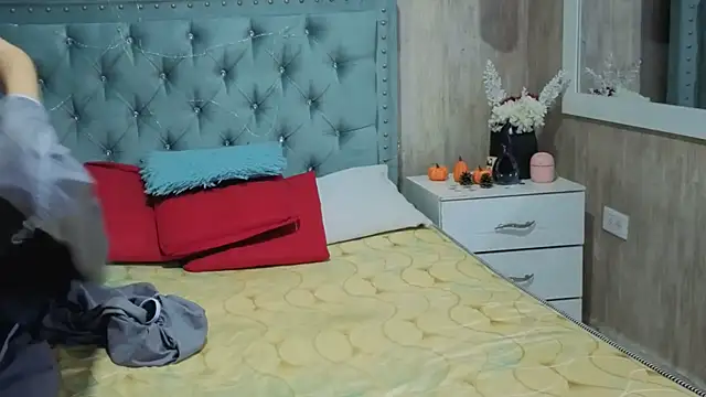 Marcelaa fox online show from 03-04-26, 07:32