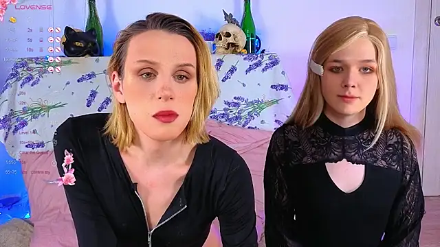  yourFoxy  online show from 11-12-25, 10:46