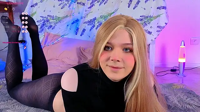  yourFoxy  online show from 11-20-25, 04:07