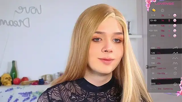  yourFoxy  online show from 11-07-25, 06:12