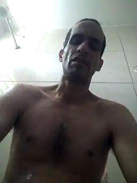 Snapshot of fersex2020 chatting on 10-15-25, 01:08 fersex2020 online show from 10-15-25, 01:08