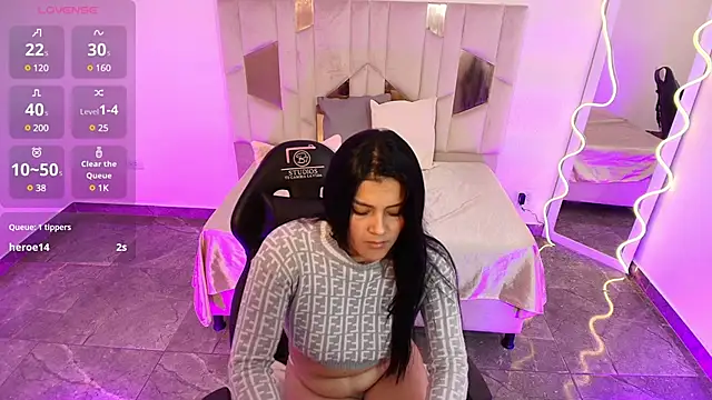 Analia tay online show from 01-31-25, 02:39