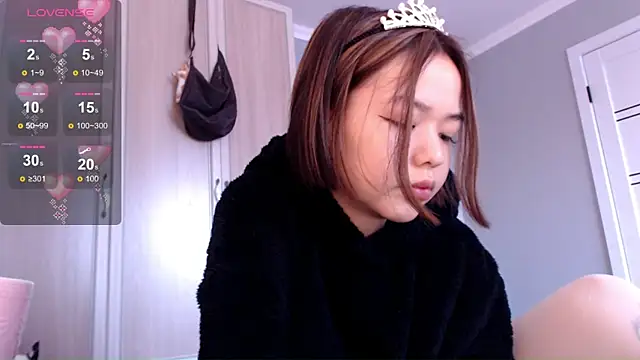 Snapshot of osaka_nia chatting on 02-27-25, 11:17 osaka nia online show from 02-27-25, 11:17