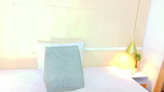 Chocolatte bar online show from 11-11-25, 01:50