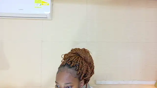 Snapshot of Chocolatte_bar chatting on 09-30-25, 02:01 Chocolatte bar online show from 09-30-25, 02:01