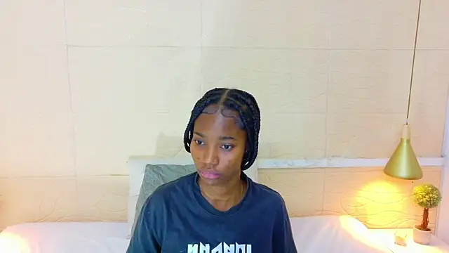 Chocolatte bar online show from 02-25-26, 01:44