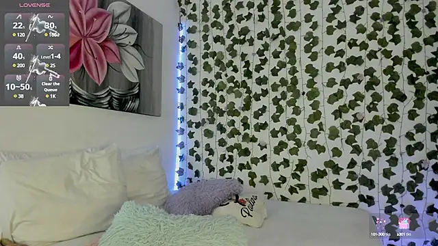 Snapshot of daren_paulina chatting on 02-25-25, 02:48 daren paulina online show from 02-25-25, 02:48