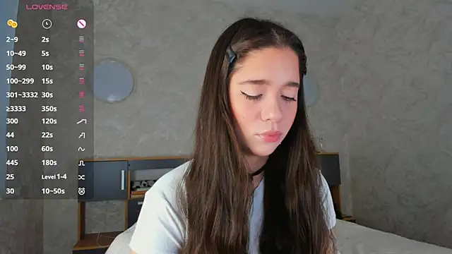 Snapshot of Butterflys1268 chatting on 06-16-26, 04:12 Butterflys1268 online show from 06-16-26, 04:12