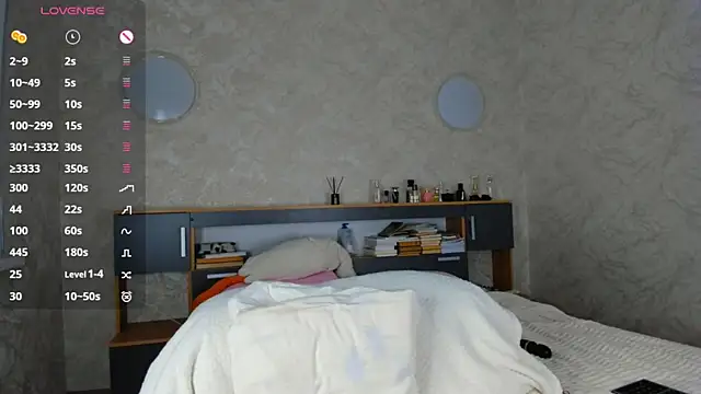 Snapshot of Butterflys1268 chatting on 06-05-26, 04:17 Butterflys1268 online show from 06-05-26, 04:17