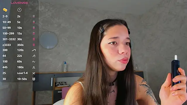 Snapshot of Butterflys1268 chatting on 06-13-26, 03:37 Butterflys1268 online show from 06-13-26, 03:37