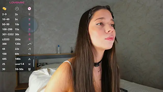Snapshot of Butterflys1268 chatting on 06-15-26, 03:18 Butterflys1268 online show from 06-15-26, 03:18