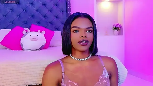 CamiEstrada online show from 11-10-25, 03:00