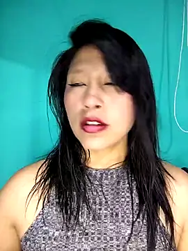 Snapshot of Giviper1 chatting on 10-12-25, 12:23 Giviper1 online show from 10-12-25, 12:23