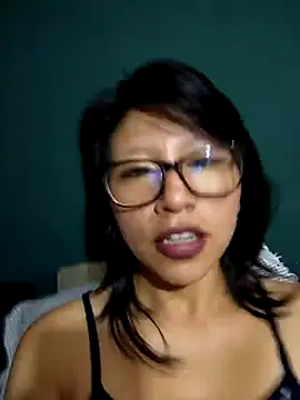 Snapshot of Giviper1 chatting on 12-20-24, 05:04 Giviper1 online show from 12-20-24, 05:04