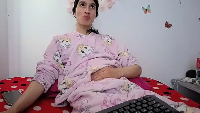 Safiro Queen online show from 12-20-25, 02:31