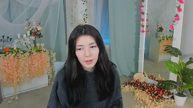 Snapshot of Julietta_Romanis chatting on 02-14-25, 12:19 Julietta Romanis online show from 02-14-25, 12:19