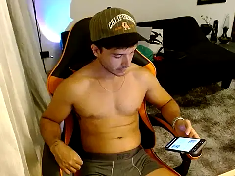 Snapshot of zeth_666 chatting on 11-16-25, 01:21 zeth 666 online show from 11-16-25, 01:21