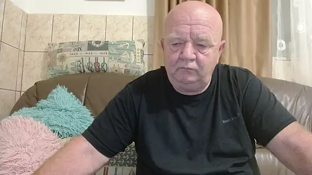 fullballs6 online show from 10-24-25, 02:21