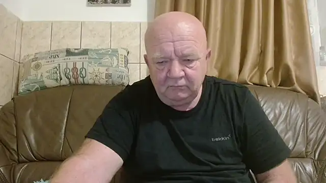 fullballs6 online show from 10-20-25, 02:35