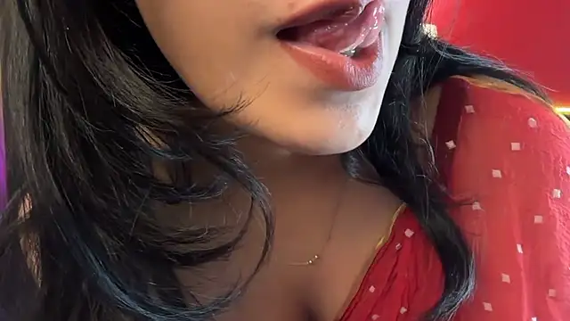 Snapshot of simrann_69 chatting on 10-10-25, 06:14 simrann 69 online show from 10-10-25, 06:14