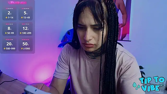 TinnaDawsom online show from 02-18-25, 01:43