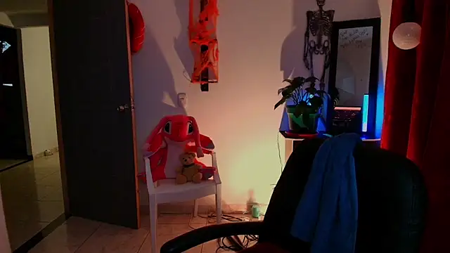 TinnaDawsom online show from 10-18-25, 11:40