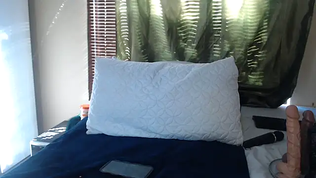 Foxybrownxx1 online show from 04-06-26, 07:31