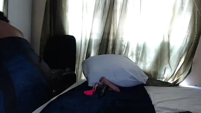 Foxybrownxx1 online show from 01-12-26, 07:59