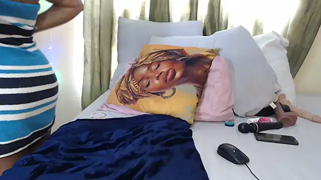 Foxybrownxx1 online show from 12-20-25, 06:49