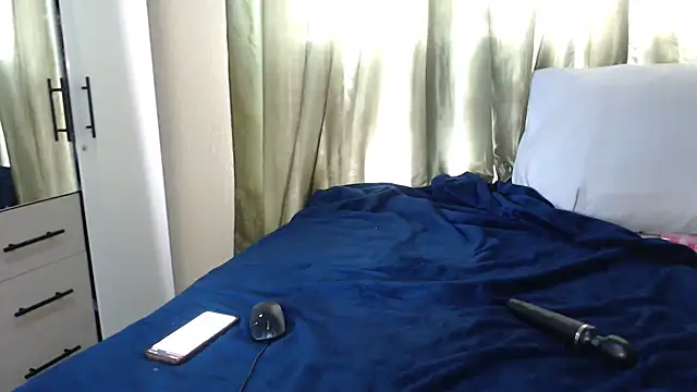 Foxybrownxx1 online show from 11-16-25, 11:48