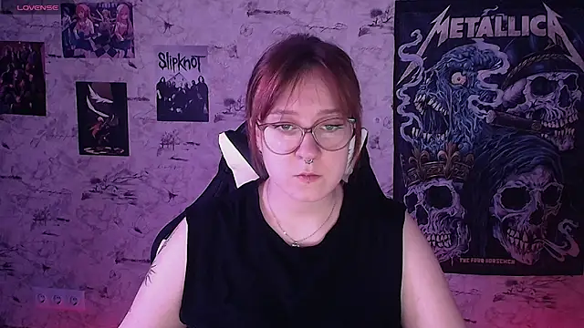 Snapshot of Rudy_02 chatting on 05-23-26, 05:34 Rudy 02 online show from 05-23-26, 05:34