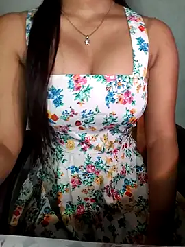 Snapshot of QueenOfHeart_07 chatting on 02-14-25, 03:15 QueenOfHeart 07 online show from 02-14-25, 03:15