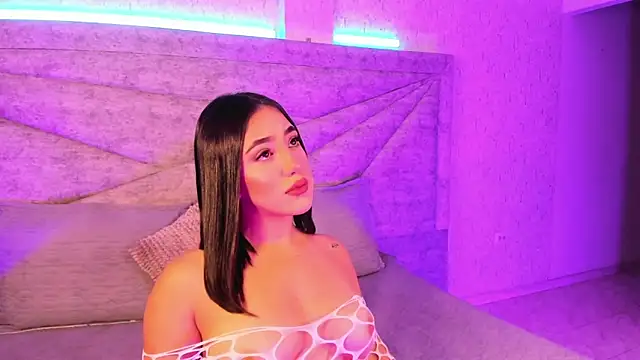 Snapshot of SofiiSweet_ chatting on 10-25-25, 01:56 SofiiSweet  online show from 10-25-25, 01:56