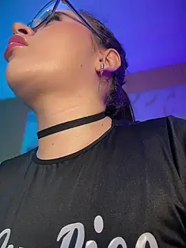 LylaLee111 online show from 03-12-26, 01:15