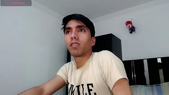 Snapshot of Marcosdfreitas chatting on 10-01-25, 10:02 Marcosdfreitas online show from 10-01-25, 10:02