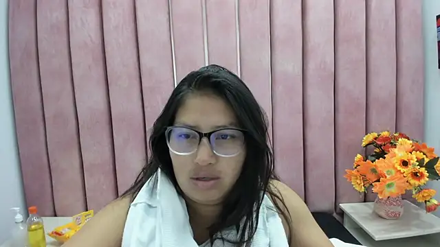 Miaa Smiith  online show from 11-07-25, 03:55