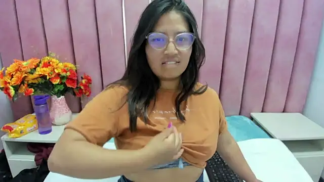 Miaa Smiith  online show from 09-27-25, 03:12