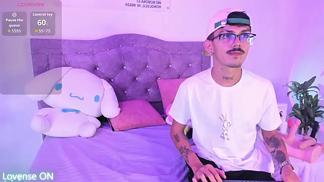 Snapshot of Ocsanis69 chatting on 02-13-26, 02:00 Ocsanis69 online show from 02-13-26, 02:00