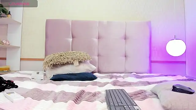 bunniestwosomee online show from 02-23-25, 08:11