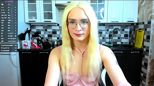 Snapshot of Jimmy_Bearn chatting on 02-11-26, 07:14 Jimmy Bearn online show from 02-11-26, 07:14