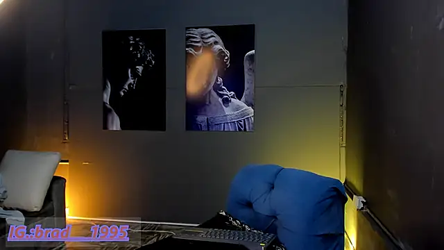 bradley smith online show from 03-08-26, 03:37