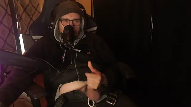 chicostick413 online show from 03-12-26, 04:44