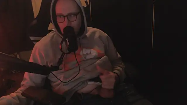 chicostick413 online show from 12-17-25, 09:31