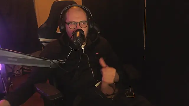 chicostick413 online show from 12-03-25, 10:09